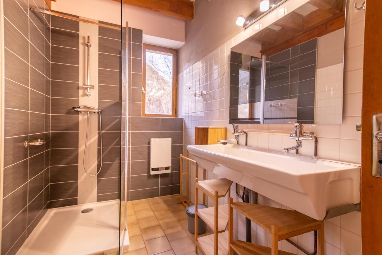 Les Marmottes Pour 12 Avec Bain Nordique Privatif Villa Camous Exterior photo